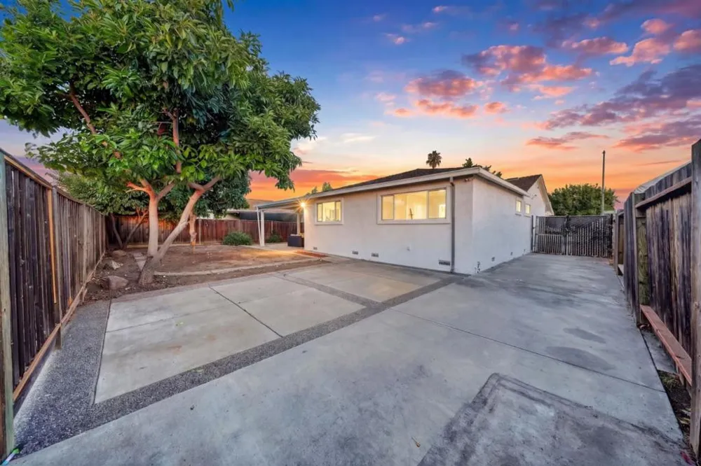 2868 Fairfax Avenue San Jose, CA 95148
