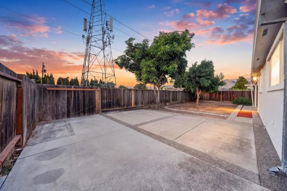 2868 Fairfax Avenue San Jose, CA 95148