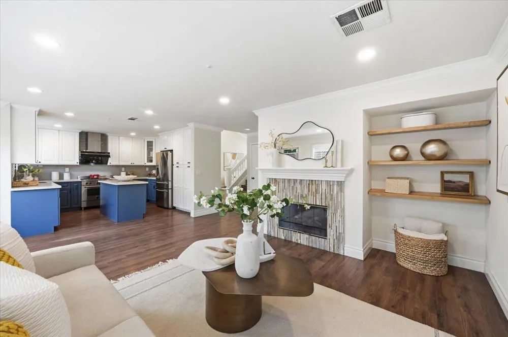 32755 Folklore Loop Union City, CA 94587