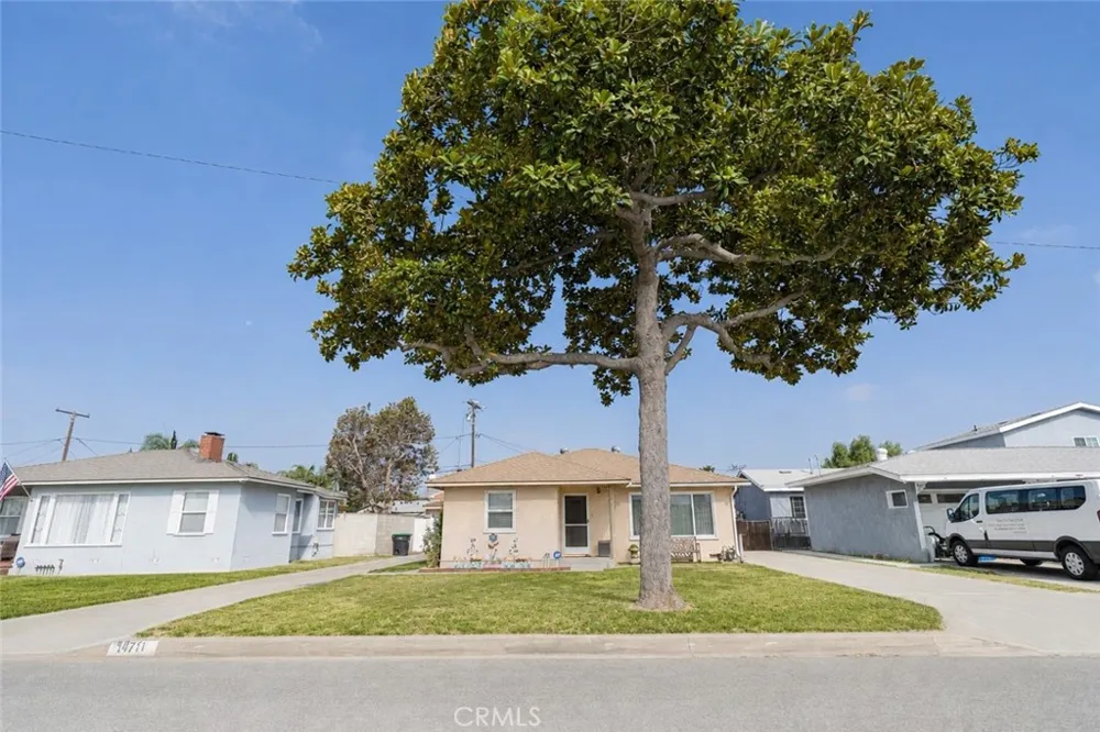 14711 Betty Jean Bellflower, CA 90706