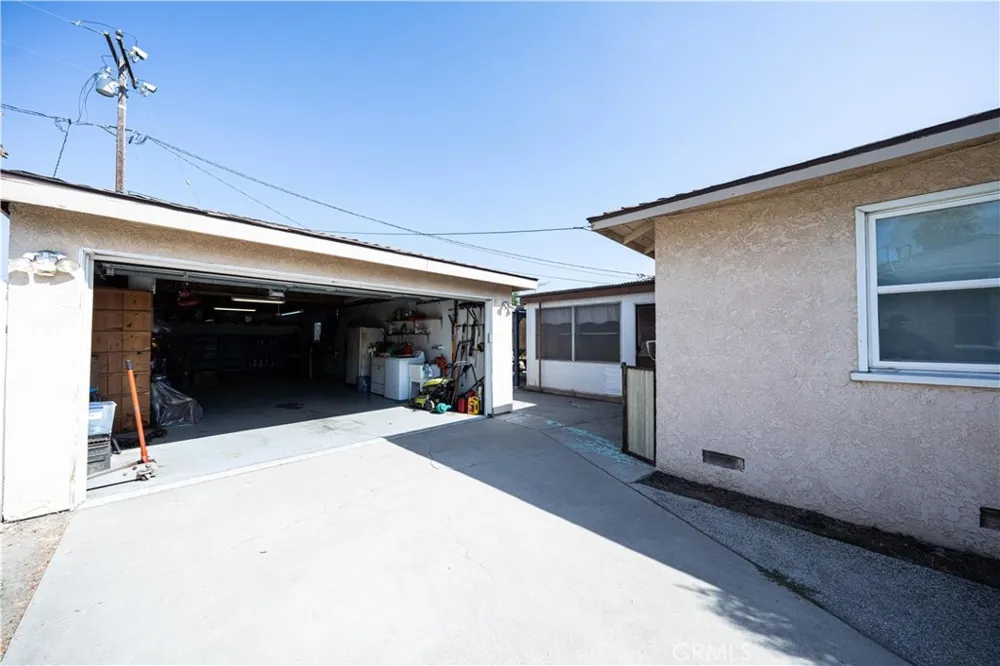 14711 Betty Jean Bellflower, CA 90706