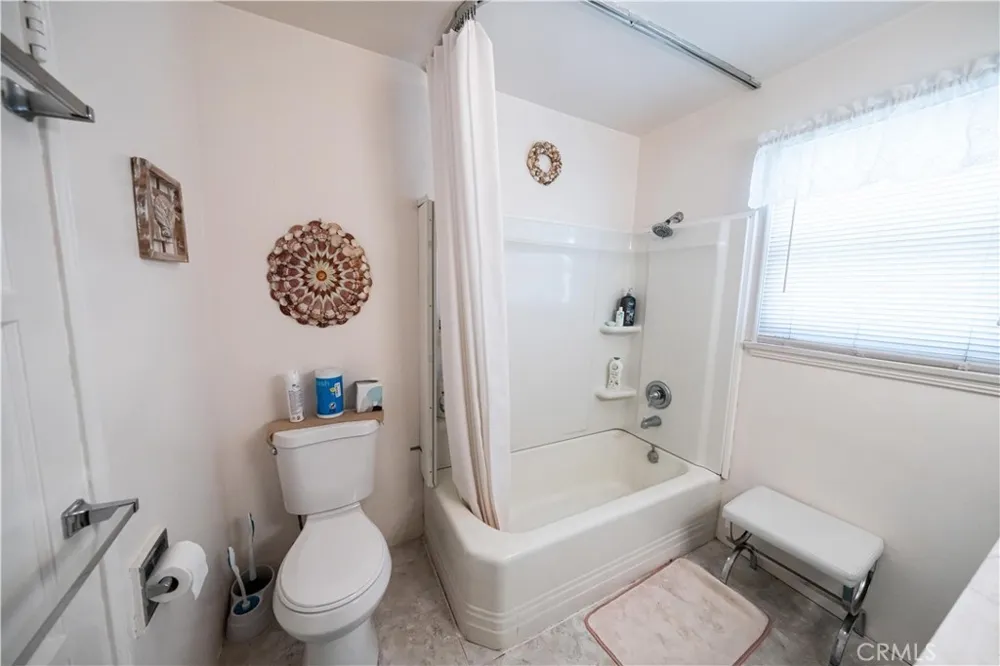 14711 Betty Jean Bellflower, CA 90706