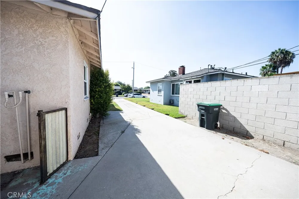 14711 Betty Jean Bellflower, CA 90706