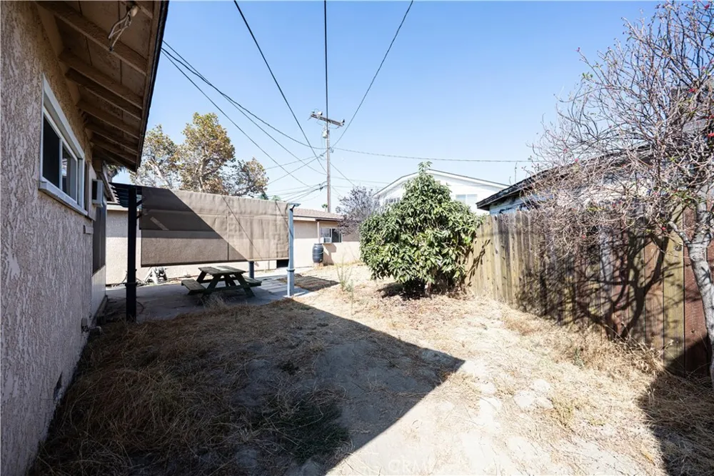 14711 Betty Jean Bellflower, CA 90706