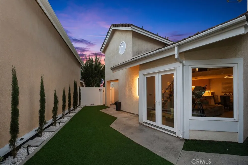 24 La Costa ct. Laguna Beach, CA 92651