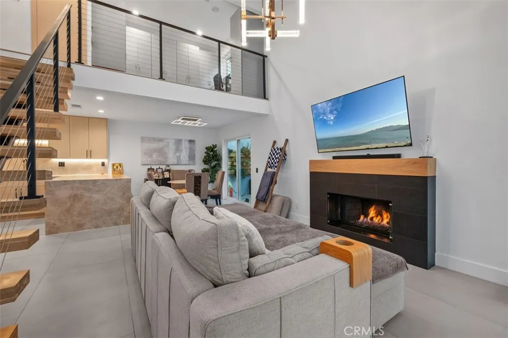 24 La Costa ct. Laguna Beach, CA 92651