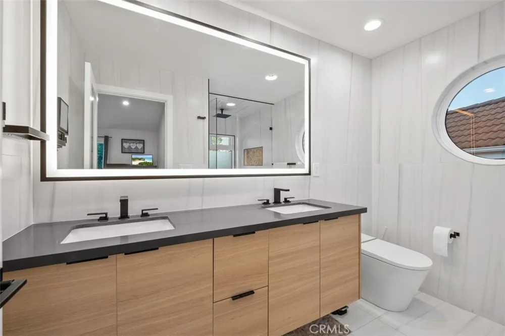 24 La Costa ct. Laguna Beach, CA 92651