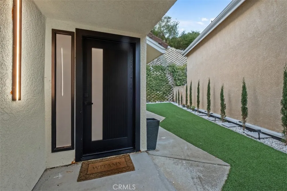 24 La Costa ct. Laguna Beach, CA 92651