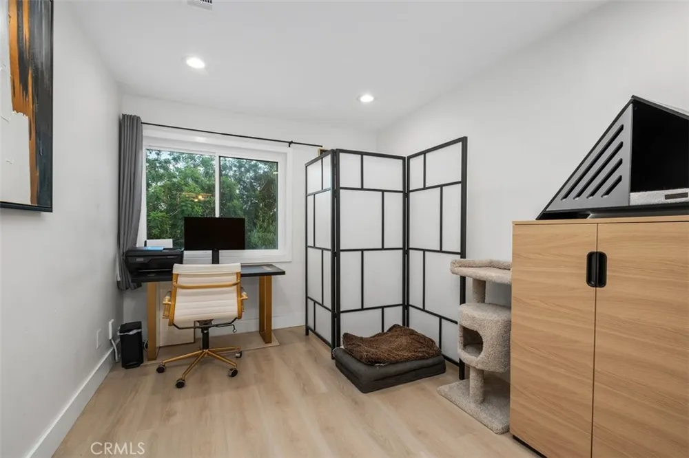 24 La Costa ct. Laguna Beach, CA 92651