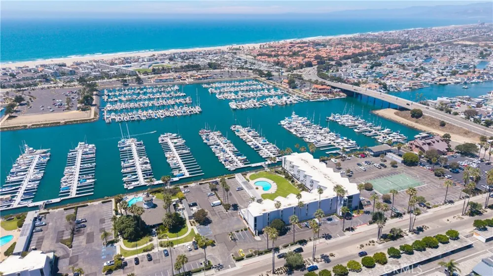 2901 Peninsula Road #241 Oxnard, CA 93035