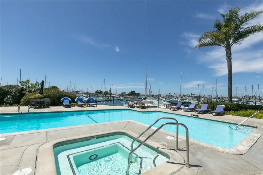 2901 Peninsula Road #241 Oxnard, CA 93035
