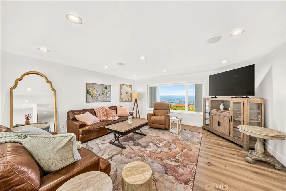 29815 Knoll View Drive Rancho Palos Verdes, CA 90275