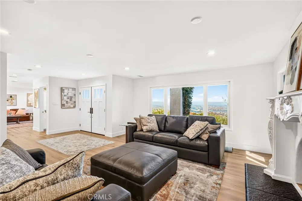 29815 Knoll View Drive Rancho Palos Verdes, CA 90275