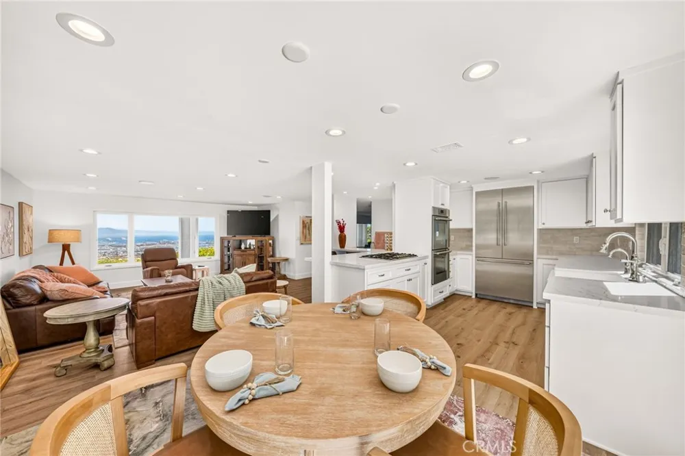 29815 Knoll View Drive Rancho Palos Verdes, CA 90275
