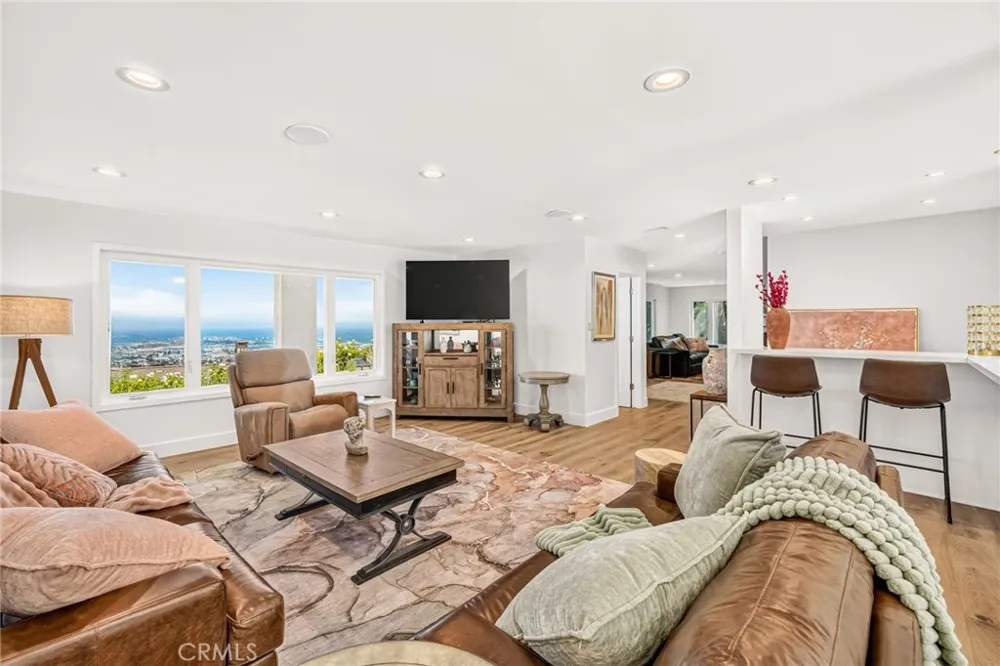 29815 Knoll View Drive Rancho Palos Verdes, CA 90275