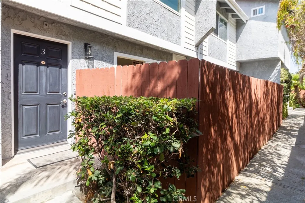 1809 Armour Lane #3 Redondo Beach, CA 90278