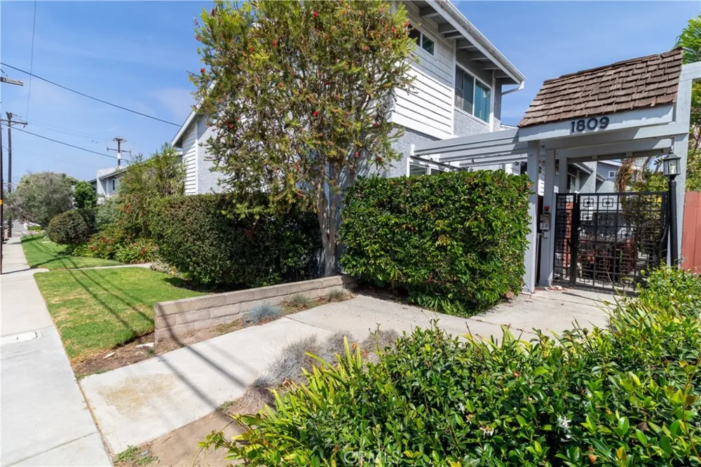 1809 Armour Lane #3 Redondo Beach, CA 90278