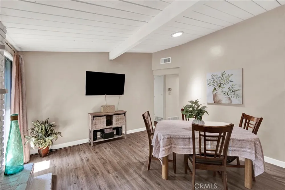7252 Lynalan Whittier, CA 90606