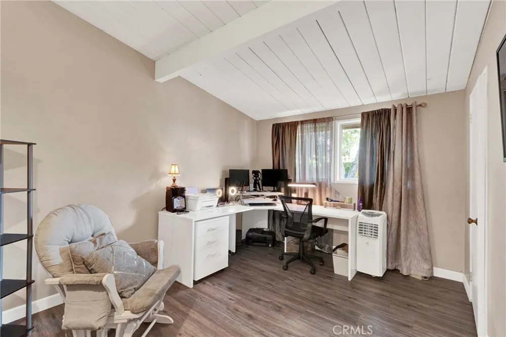 7252 Lynalan Whittier, CA 90606