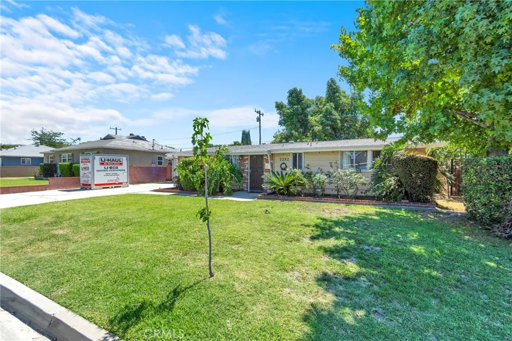 7252 Lynalan Whittier, CA 90606