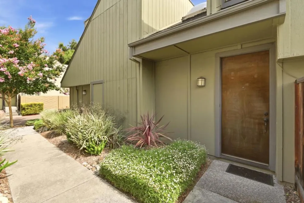670 San Antonio Road #28 Palo Alto, CA 94306