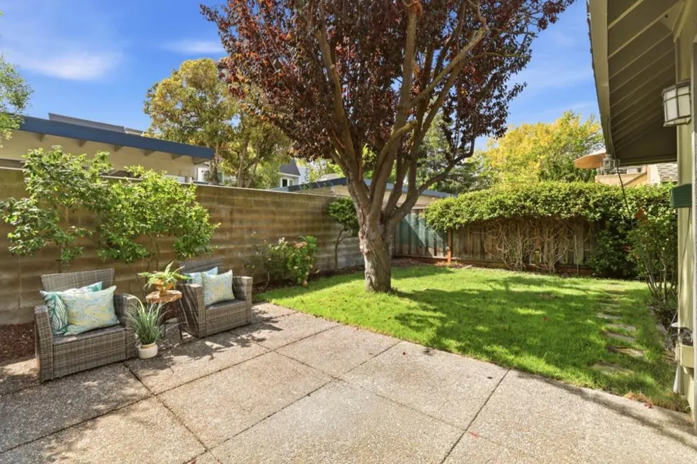 670 San Antonio Road #28 Palo Alto, CA 94306