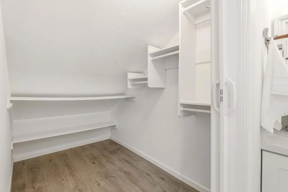 670 San Antonio Road #28 Palo Alto, CA 94306
