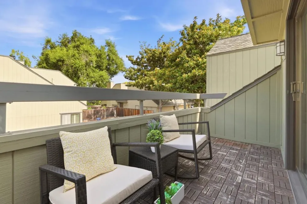 670 San Antonio Road #28 Palo Alto, CA 94306