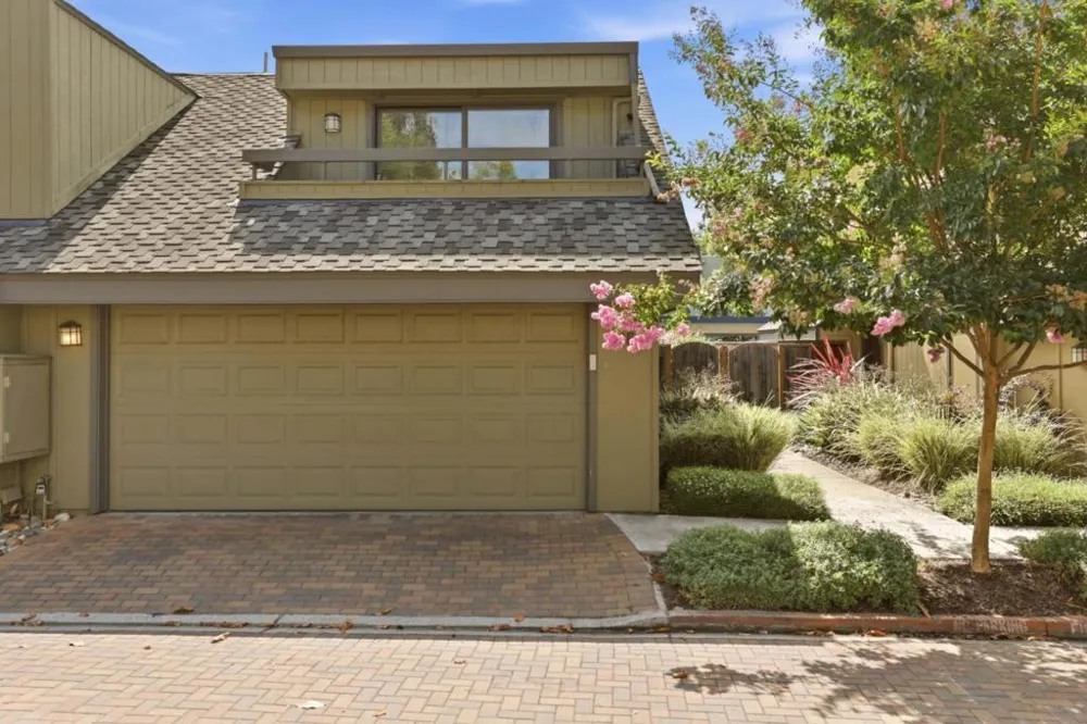 670 San Antonio Road #28 Palo Alto, CA 94306