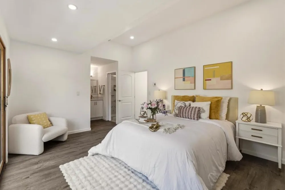 670 San Antonio Road #28 Palo Alto, CA 94306