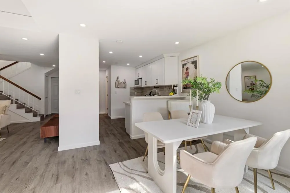 670 San Antonio Road #28 Palo Alto, CA 94306
