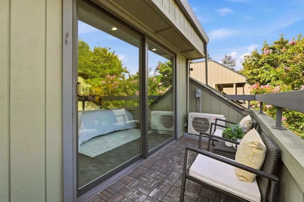 670 San Antonio Road #28 Palo Alto, CA 94306