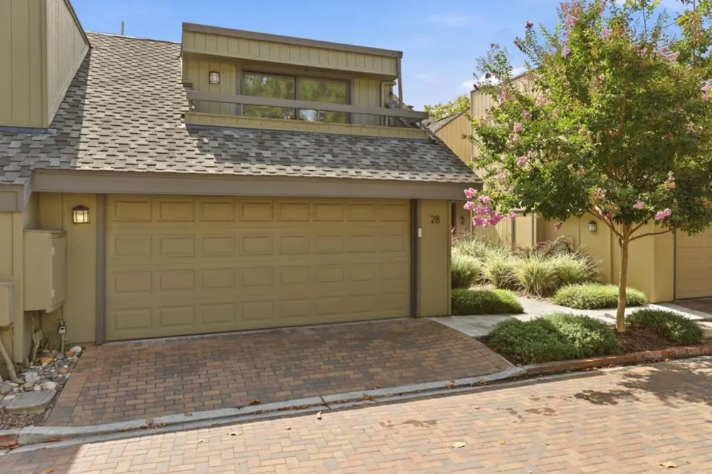 670 San Antonio Road #28 Palo Alto, CA 94306