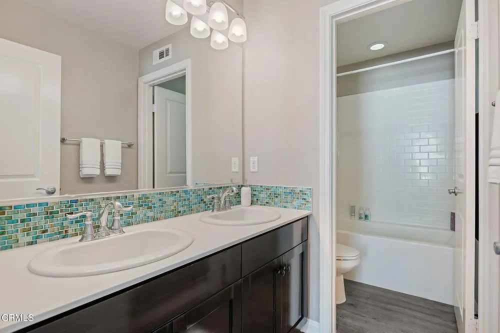 573 Xanadu Way Oxnard, CA 93036