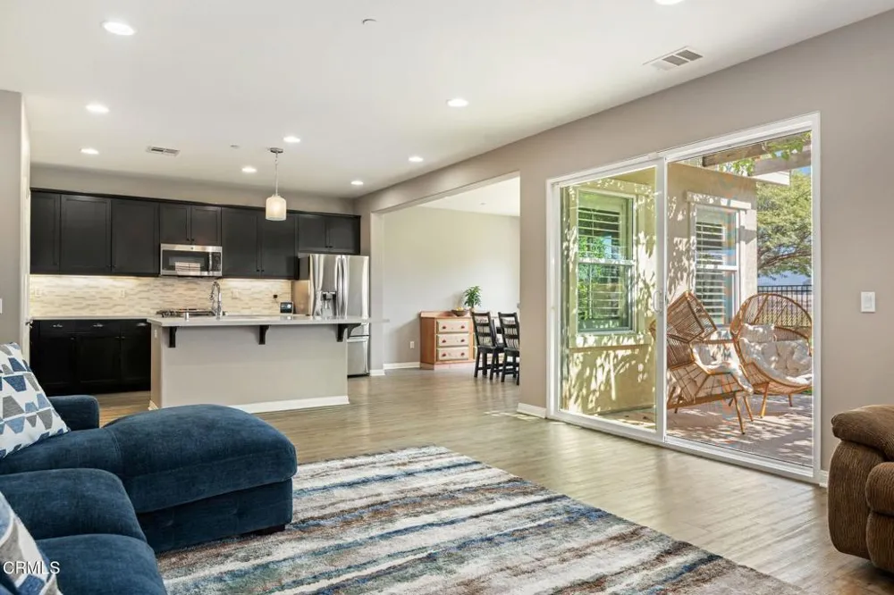 573 Xanadu Way Oxnard, CA 93036
