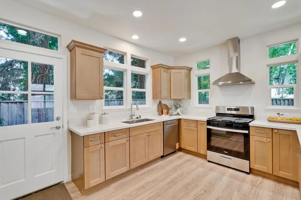 274 Skyview Court Mountain View, CA 94043