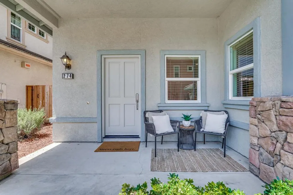 274 Skyview Court Mountain View, CA 94043