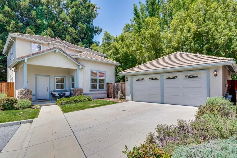 274 Skyview Court Mountain View, CA 94043