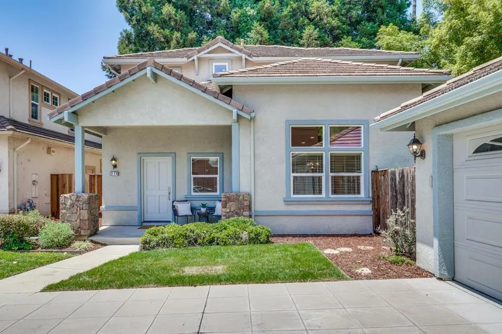 274 Skyview Court Mountain View, CA 94043