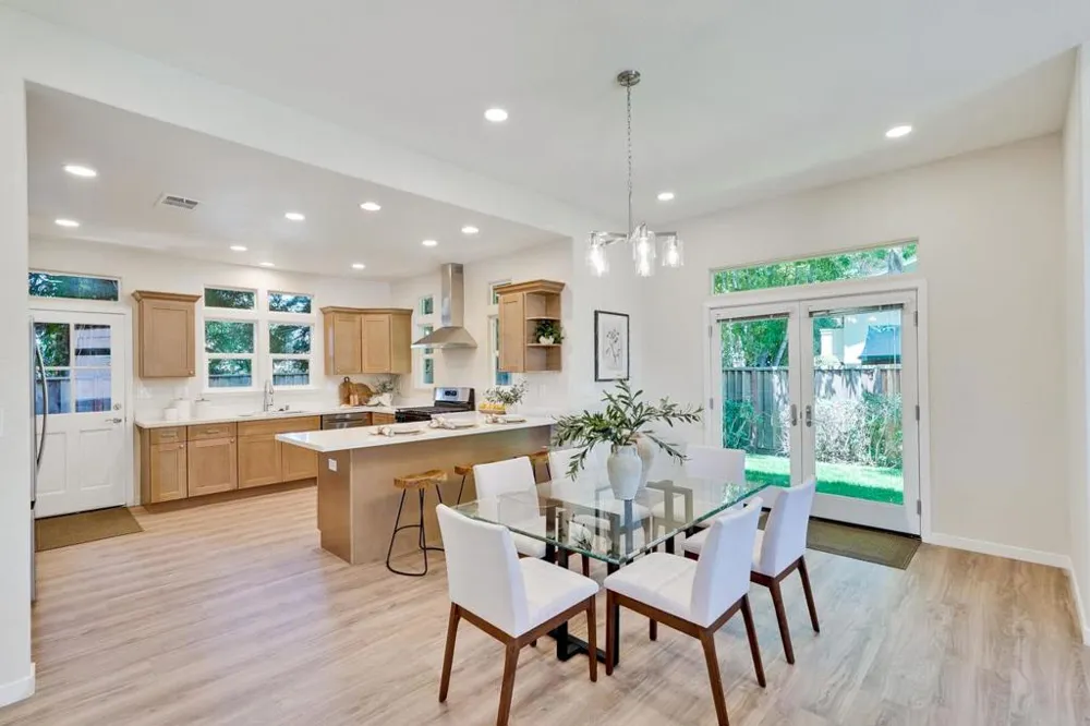 274 Skyview Court Mountain View, CA 94043