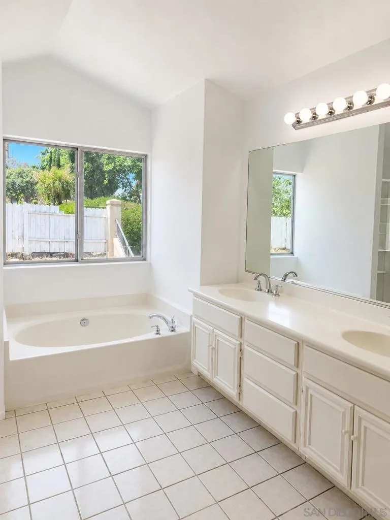 10976 Caminito Alto San Diego, CA 92131
