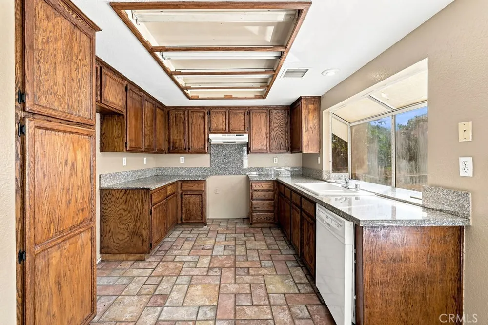 38841 Dianron Palmdale, CA 93551