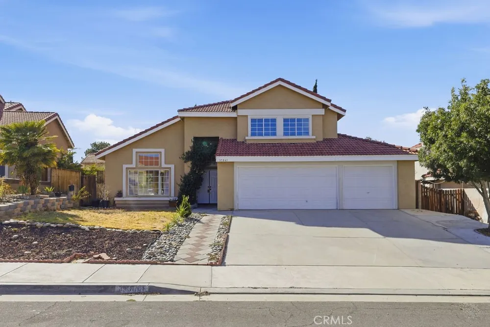 38841 Dianron Palmdale, CA 93551