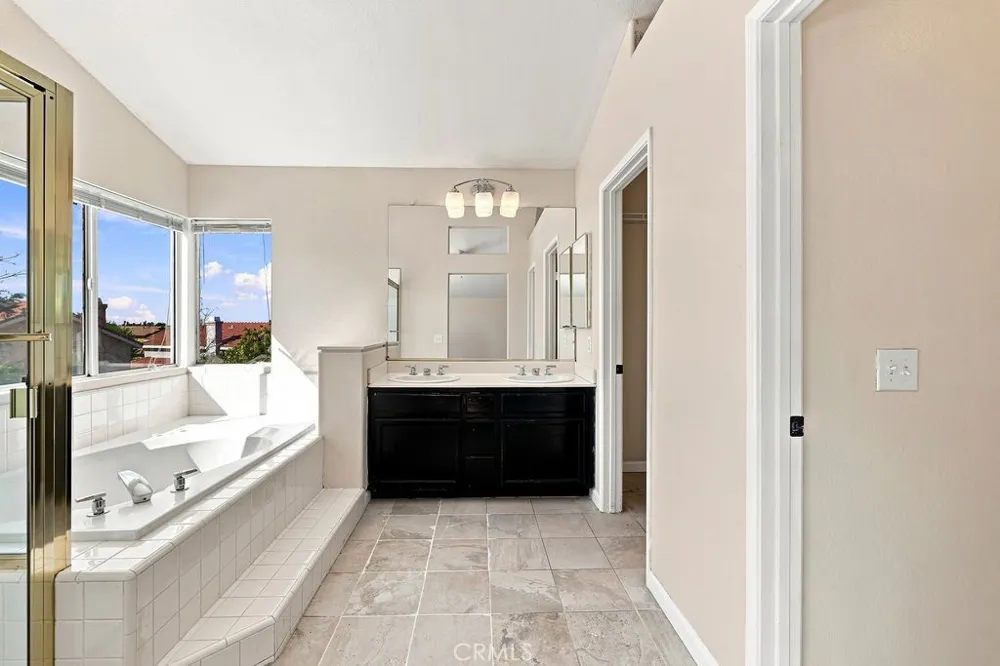 38841 Dianron Palmdale, CA 93551