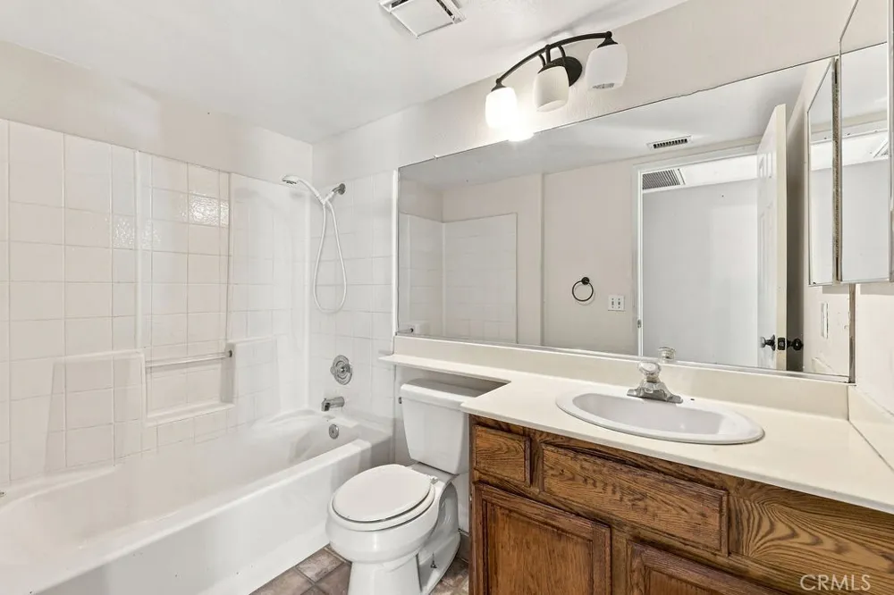 38841 Dianron Palmdale, CA 93551