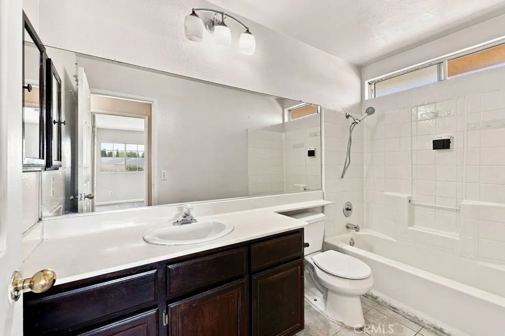 38841 Dianron Palmdale, CA 93551