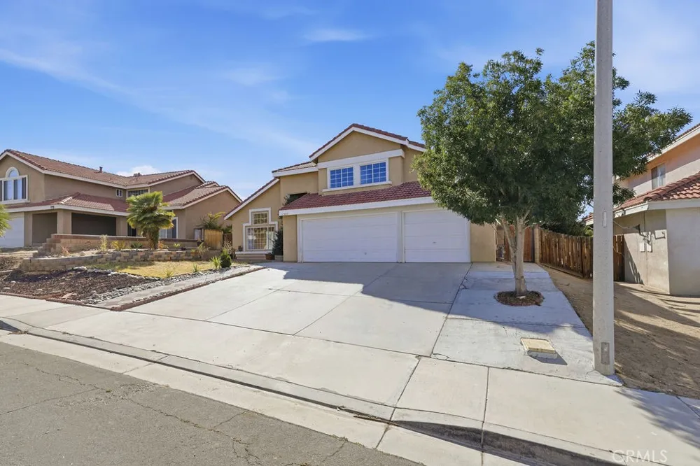 38841 Dianron Palmdale, CA 93551