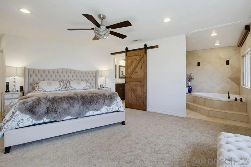 2450 Vista Lago Ter Escondido, CA 92029