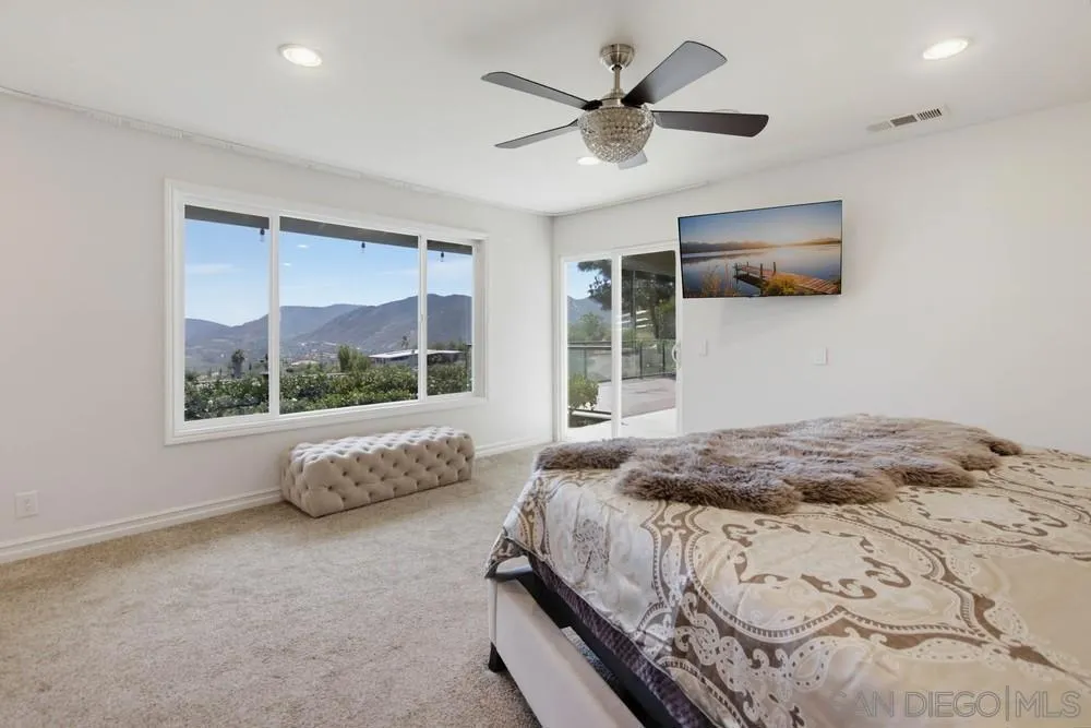 2450 Vista Lago Ter Escondido, CA 92029