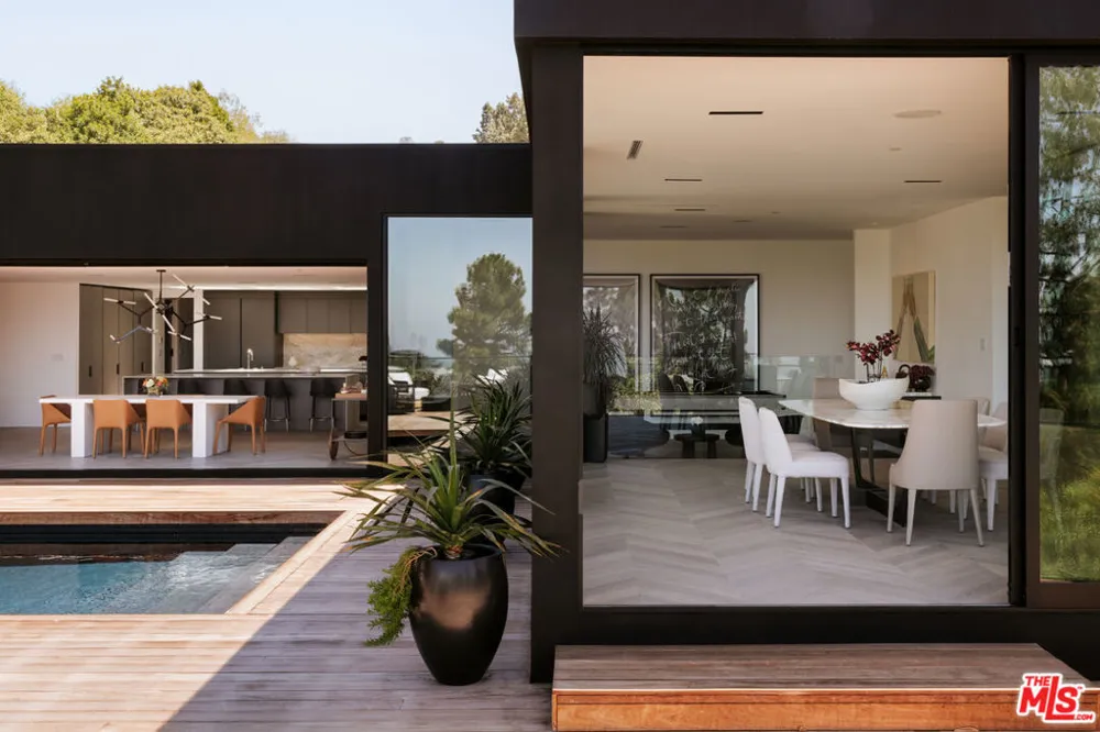 500 Chalette Drive Beverly Hills, CA 90210